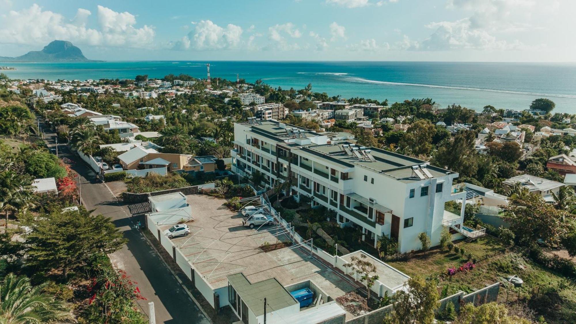 Appartement De Luxe Piscine Et Vue Mer Rivière Noire Zewnętrze zdjęcie