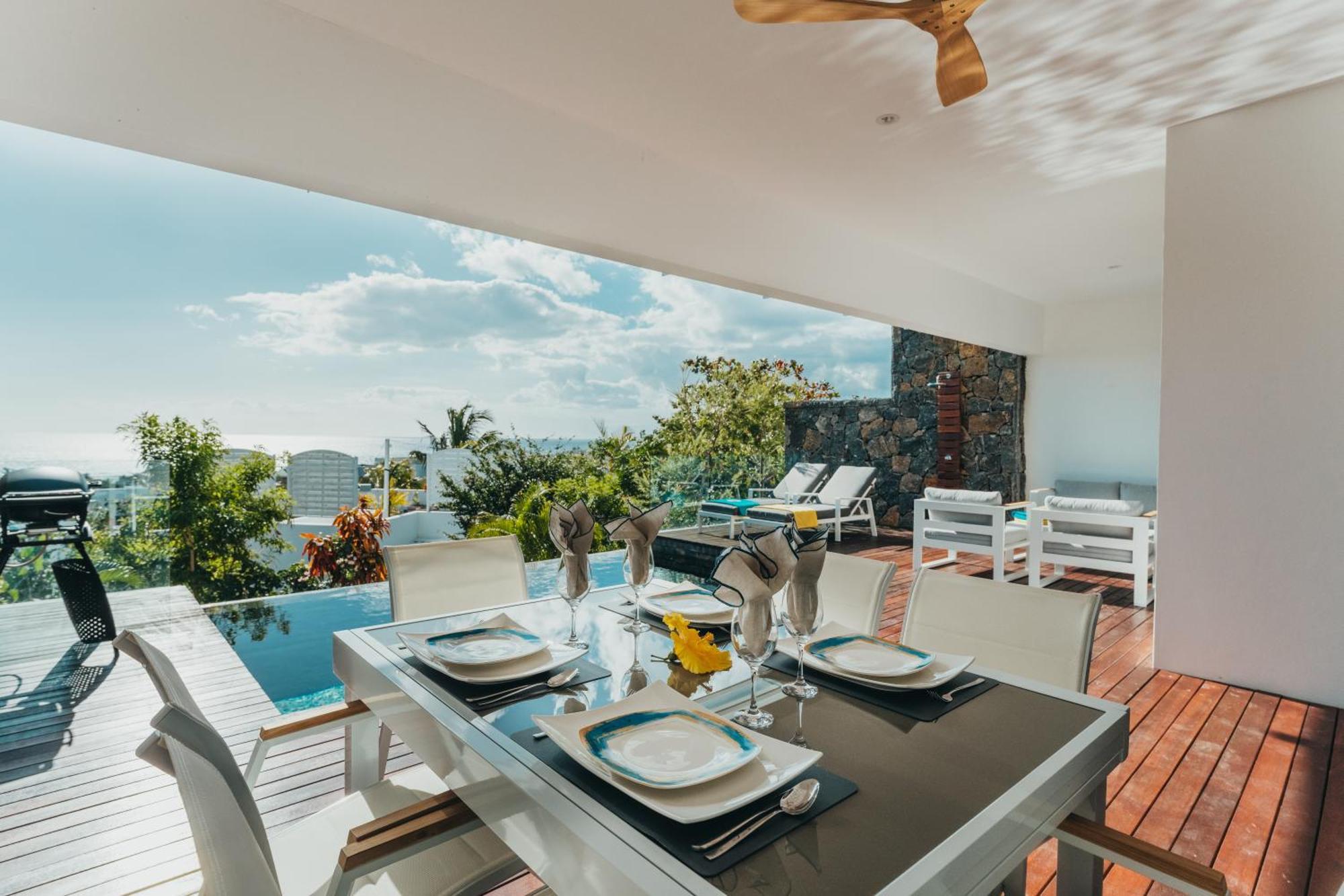 Appartement De Luxe Piscine Et Vue Mer Rivière Noire Zewnętrze zdjęcie