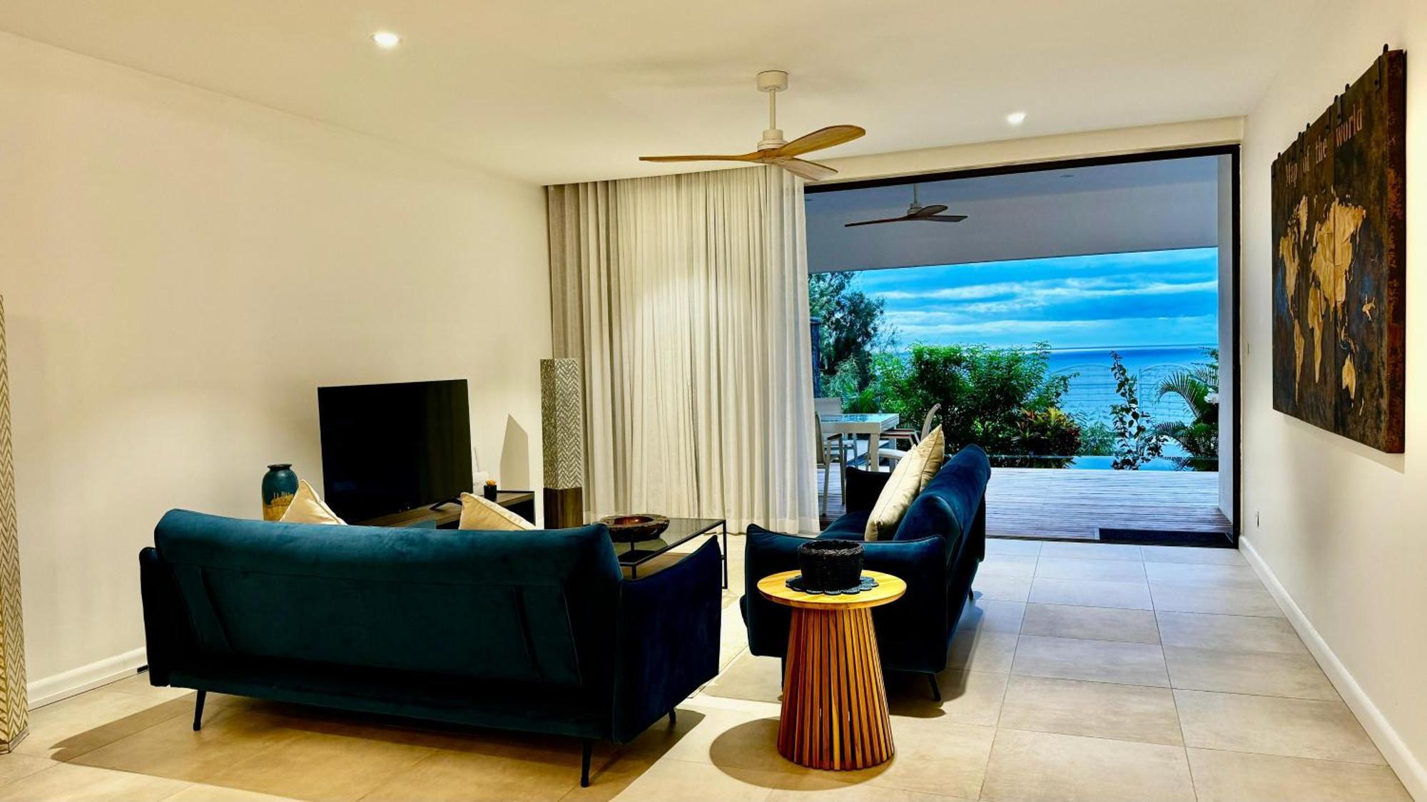 Appartement De Luxe Piscine Et Vue Mer Rivière Noire Zewnętrze zdjęcie