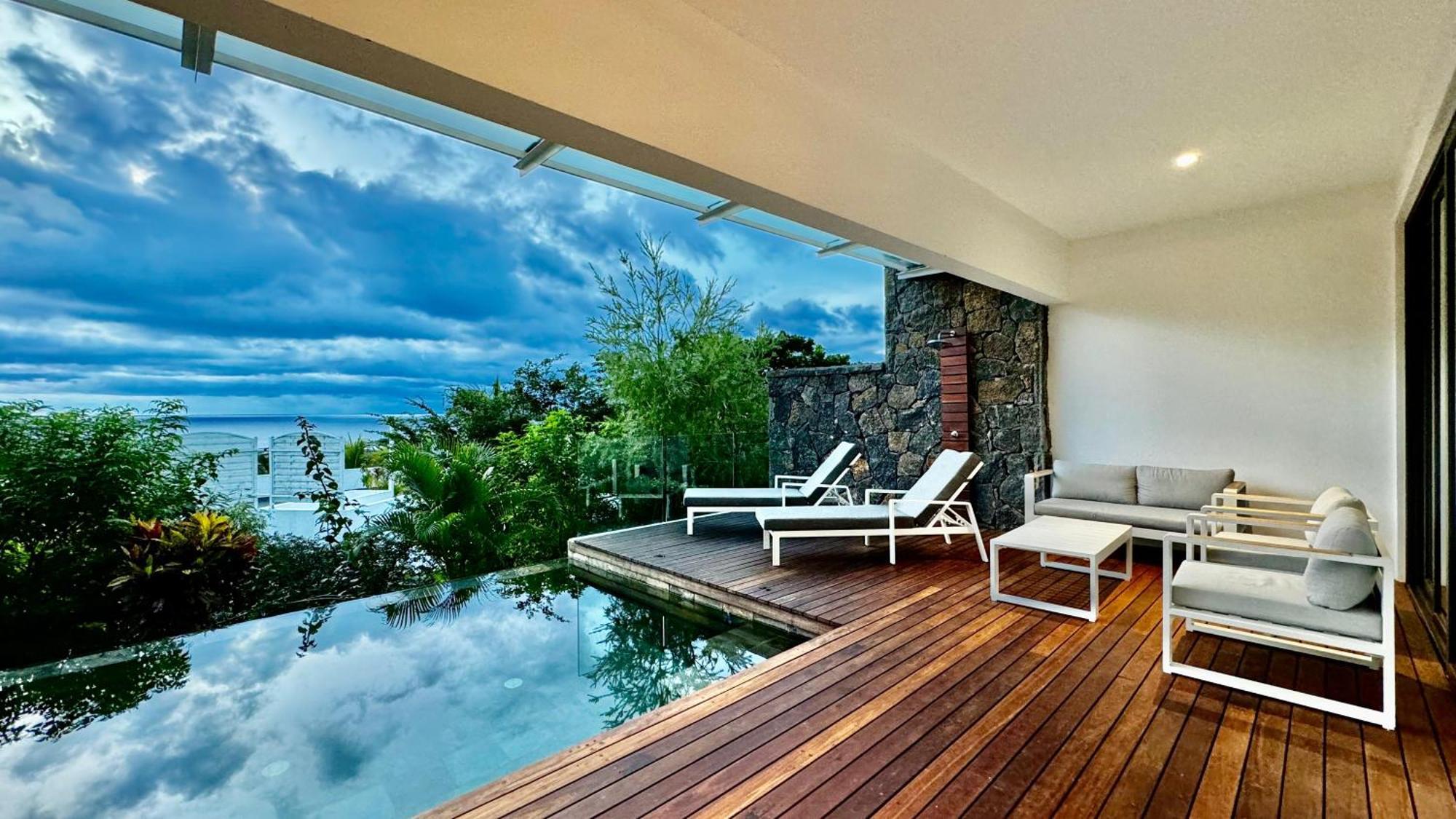Appartement De Luxe Piscine Et Vue Mer Rivière Noire Zewnętrze zdjęcie